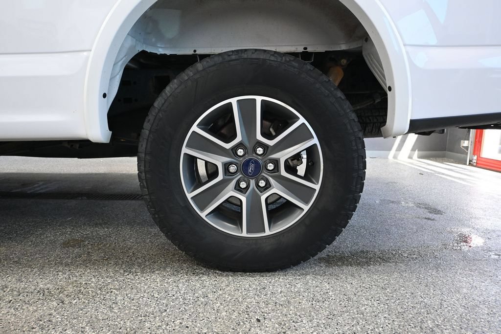 Used 2016 Ford F150 XLT w/ Equipment Group 301A Mid AWD/4WD image 10