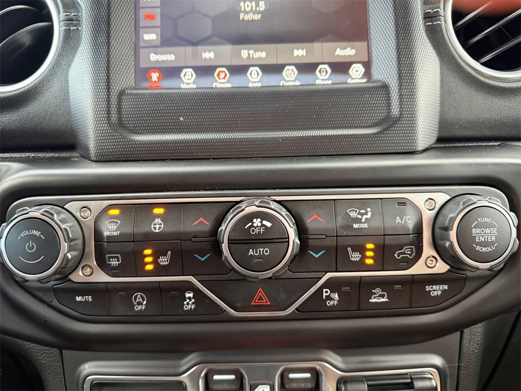 Used 2020 Jeep Gladiator Overland w/ LED Lighting Group image 29