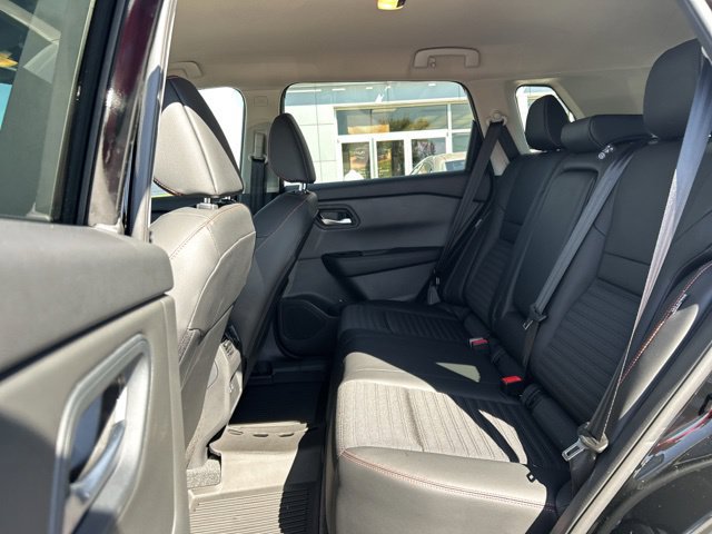 New 2027 Nissan Rogue SV AWD/4WD image 16