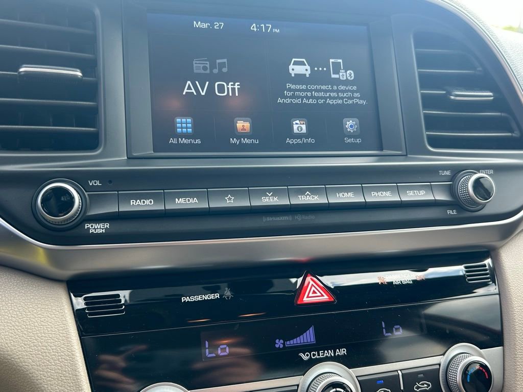 Used 2020 Hyundai Elantra SEL image 14