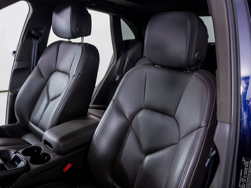 Certified 2022 Porsche Macan w/ Premium Package Plus image 15