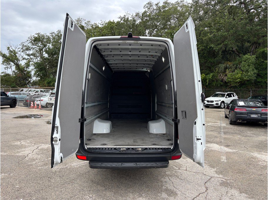 Used 2014 Mercedes-Benz Sprinter 3500 170 Extended Cargo image 32