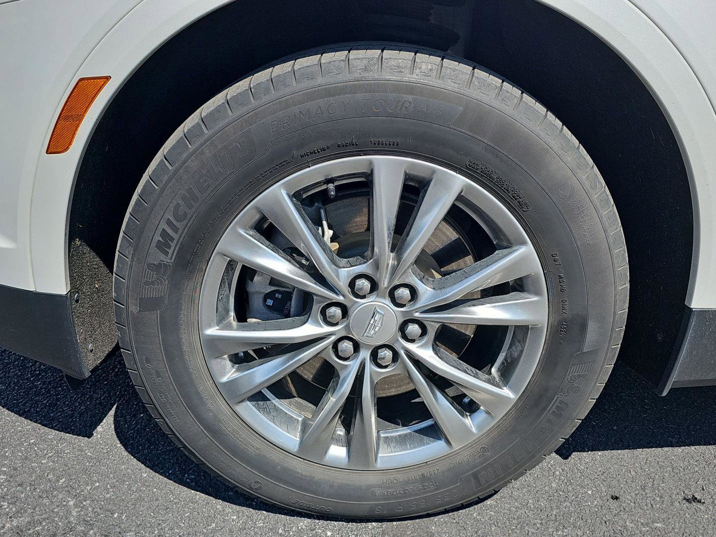 Used 2021 Cadillac XT5 Premium Luxury AWD/4WD image 4