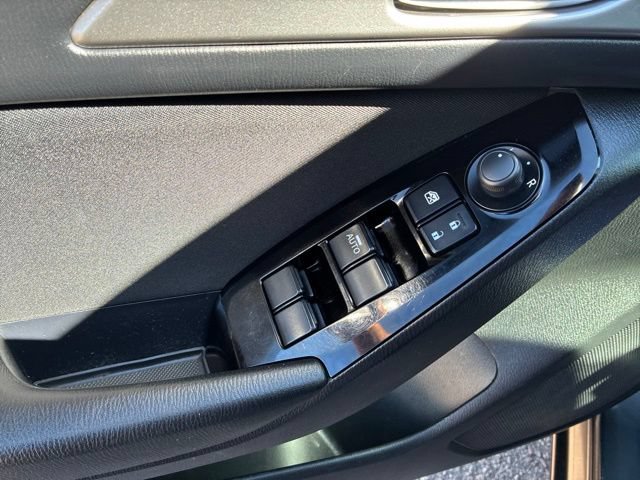 Used 2018 MAZDA MAZDA3 Sport FWD image 24