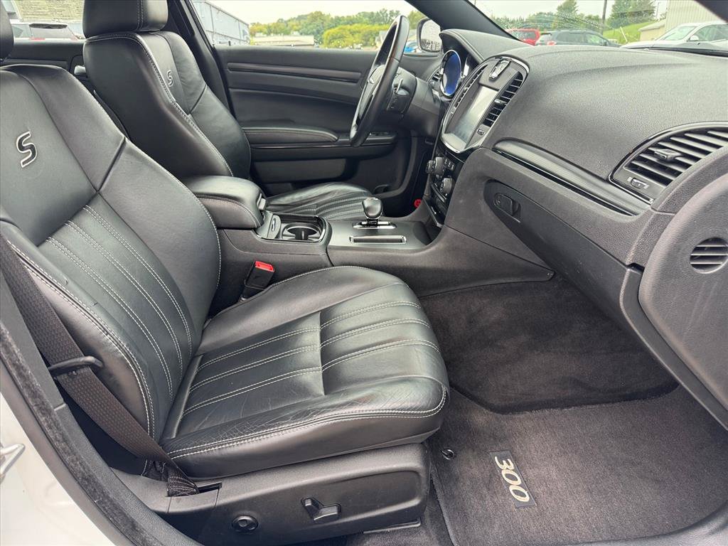 Used 2014 Chrysler 300 S AWD/4WD image 8