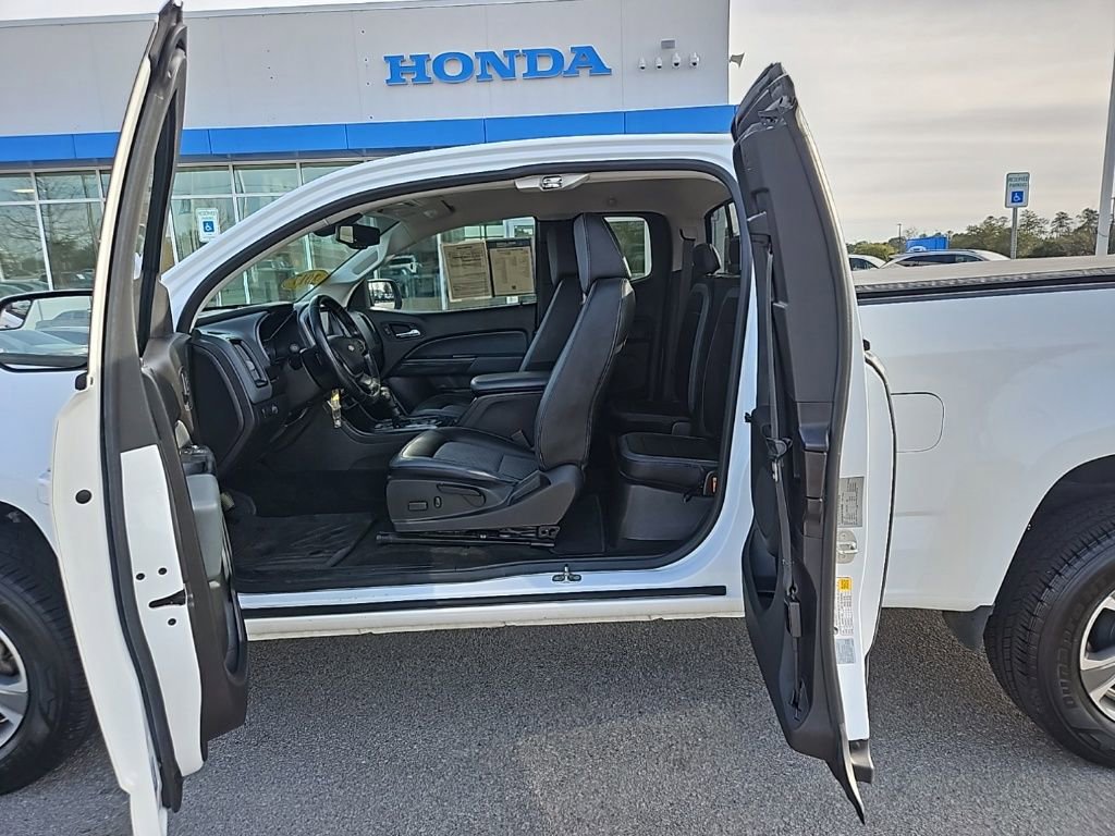 Used 2017 Chevrolet Colorado Z71 image 25