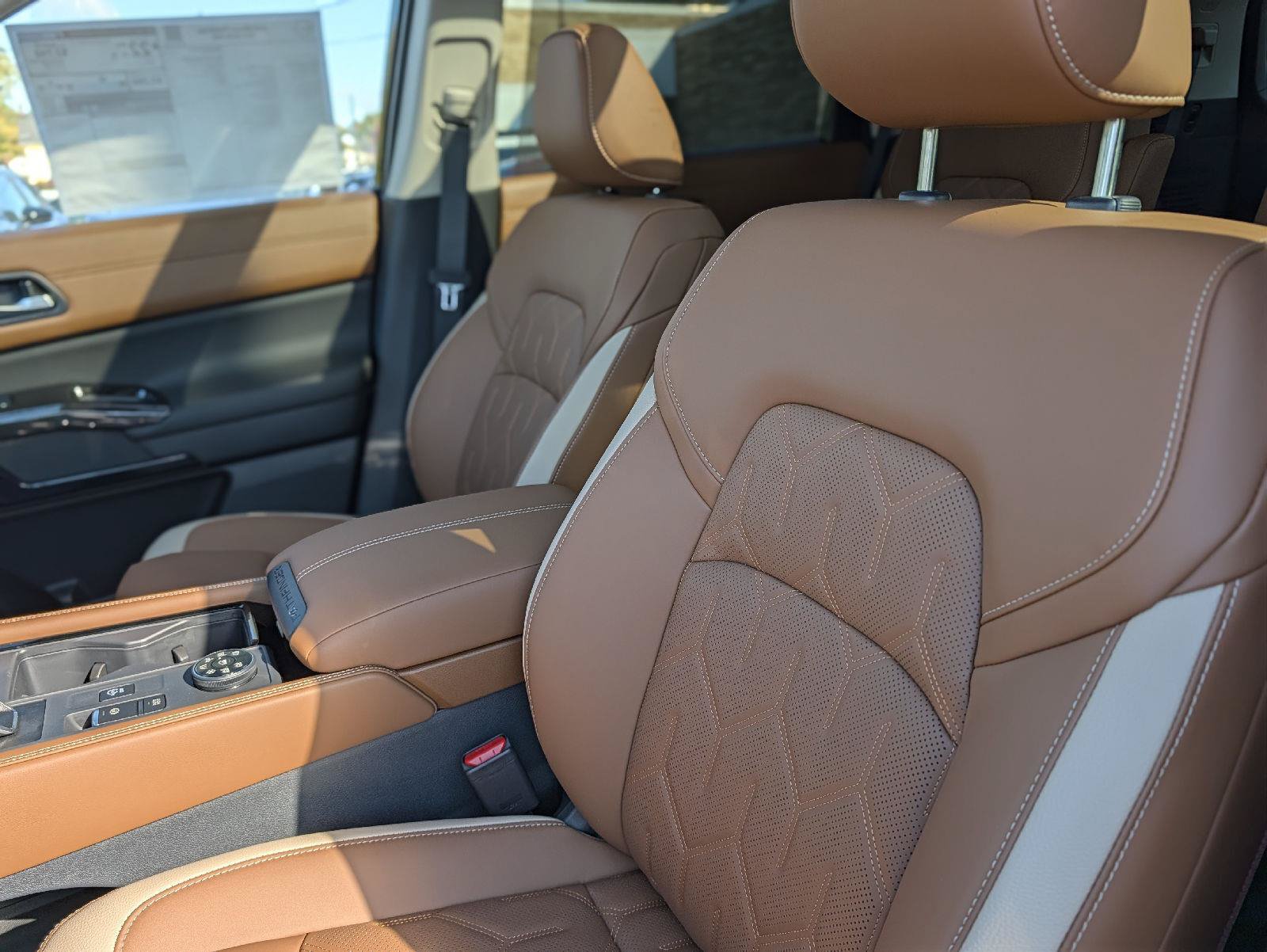 New 2026 Nissan Pathfinder Platinum AWD/4WD image 22