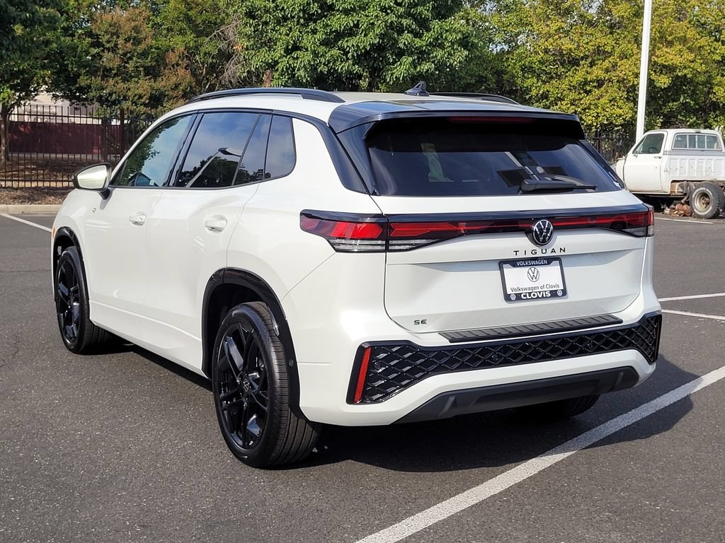 New 2026 Volkswagen Tiguan SE R-Line FWD image 7