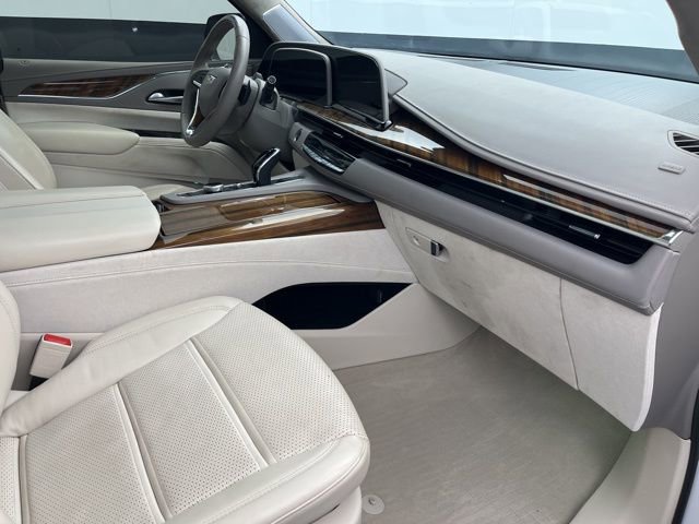 Used 2024 Cadillac Escalade ESV Sport Platinum AWD/4WD image 14