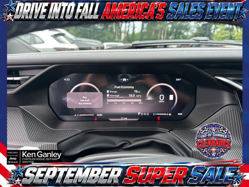 New 2026 Jeep Cherokee Overland w/ Trailer Tow Group AWD/4WD image 15