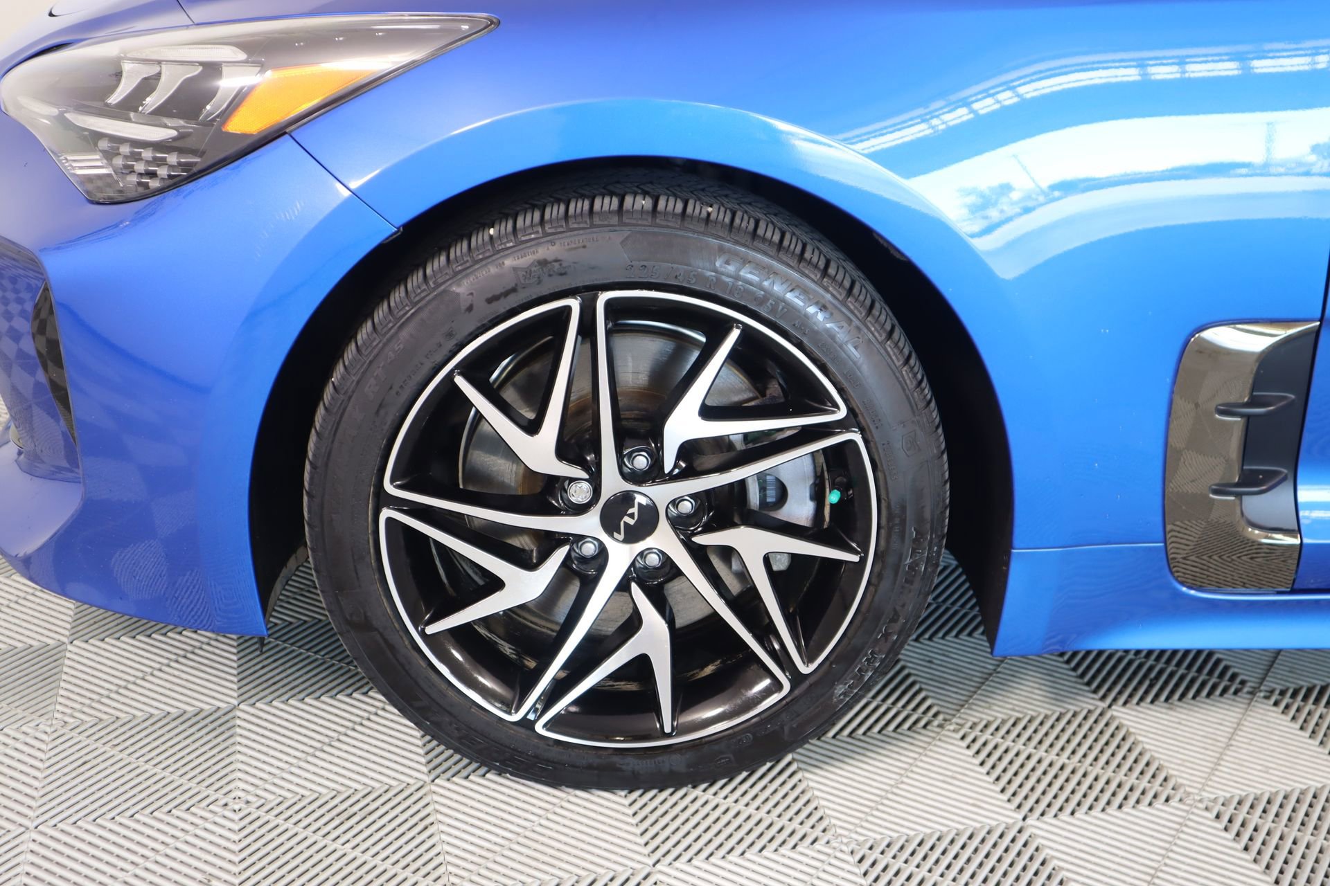 Used 2022 Kia Stinger GT-Line w/ Sun & Sound Package image 19