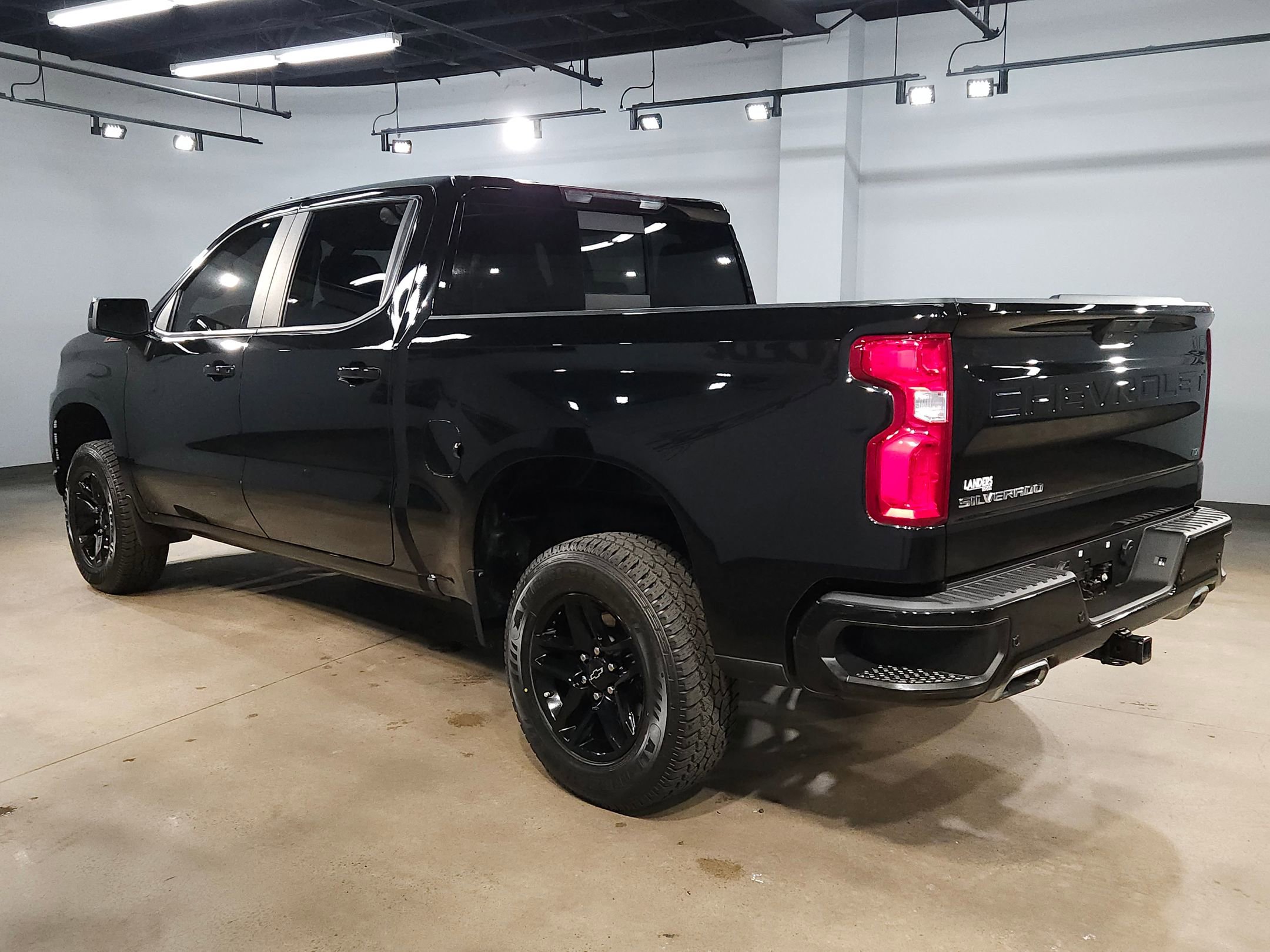 Used 2021 Chevrolet Silverado 1500 LT Trail Boss w/ Convenience Package II image 5