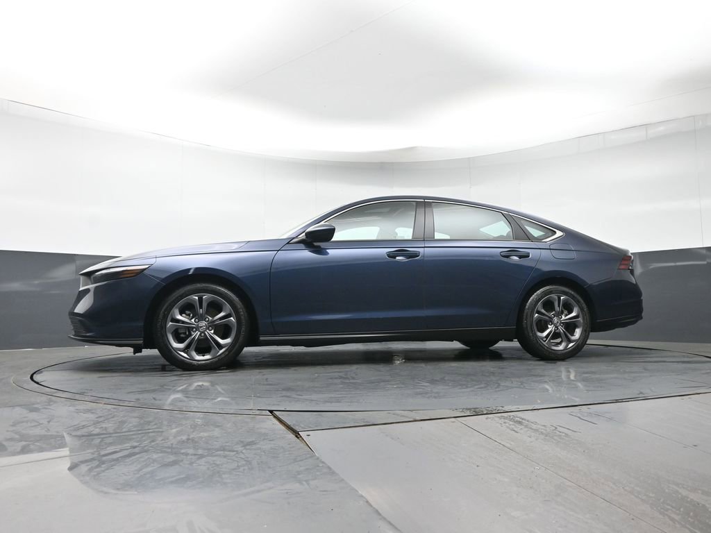 Certified 2023 Honda Accord EX image 29
