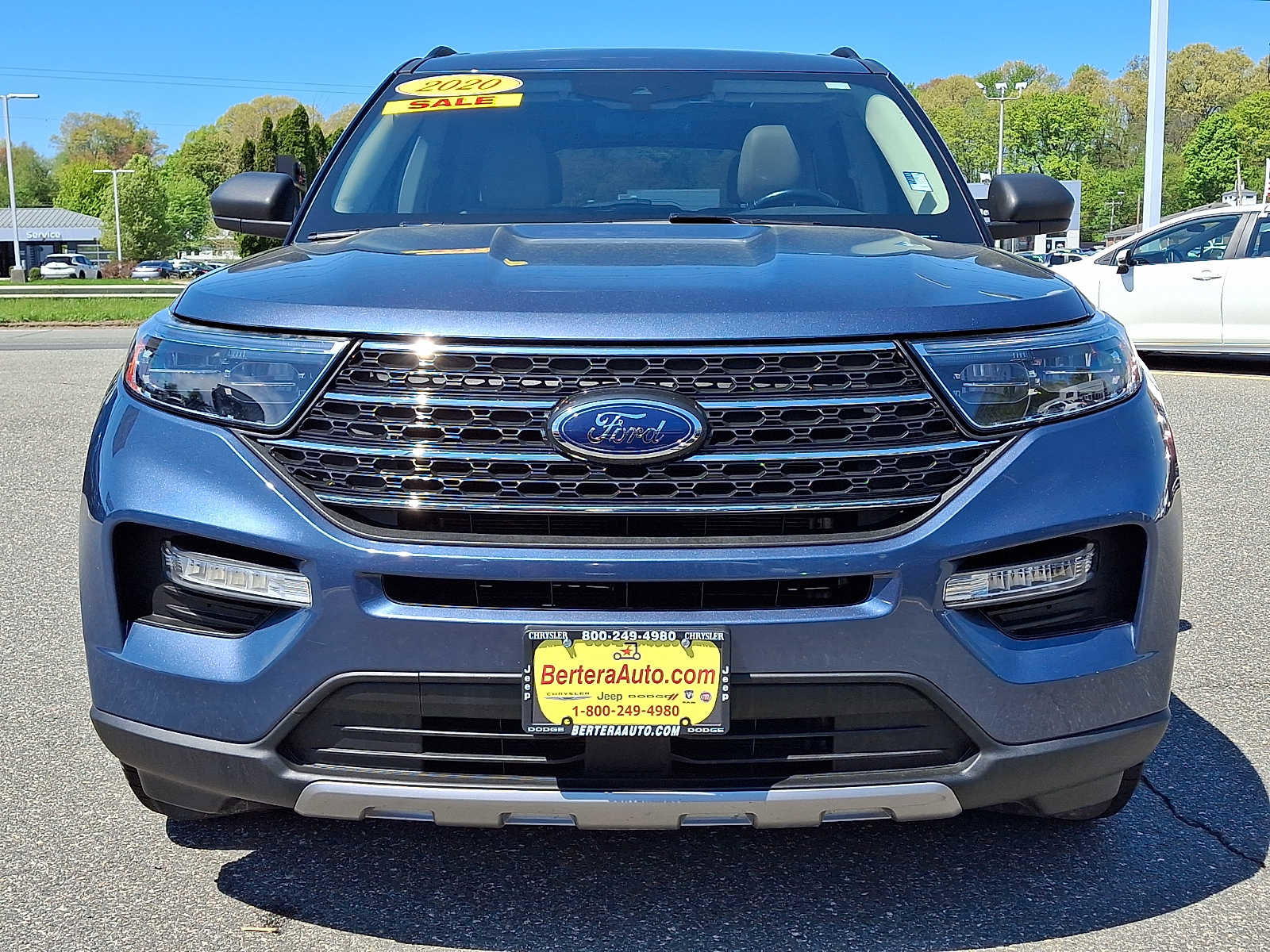 Used 2020 Ford Explorer XLT w/ Equipment Group 202A AWD/4WD image 2