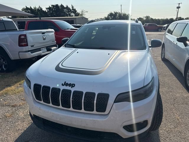 Used 2022 Jeep Cherokee Latitude AWD/4WD image 2