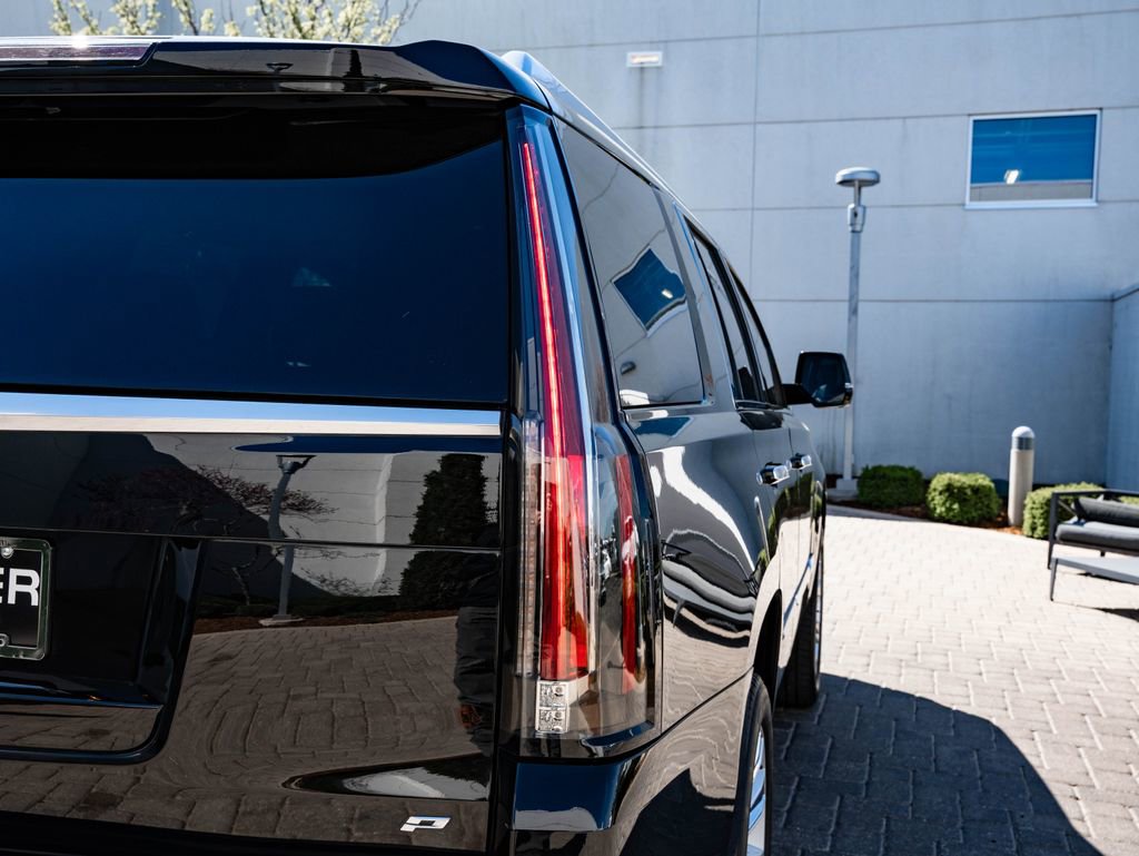 Used 2015 Cadillac Escalade Platinum image 9