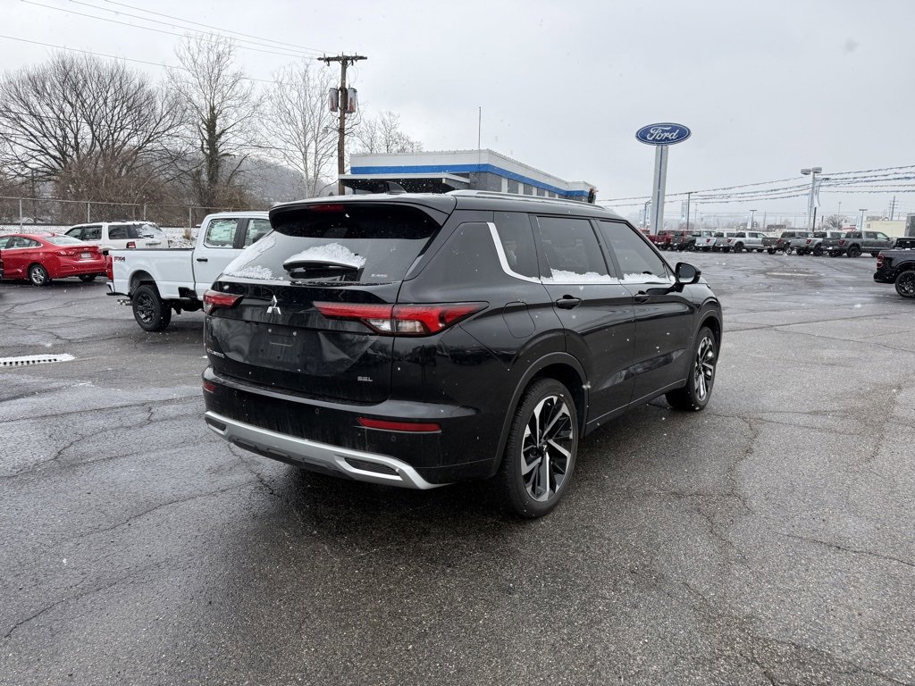 Used 2024 Mitsubishi Outlander SEL image 9