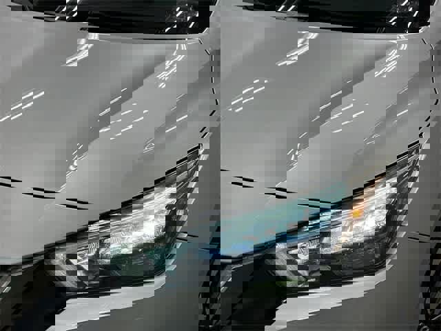 Used 2020 Nissan Versa SR image 31