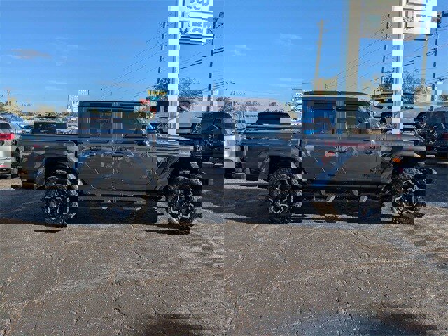 Used 2020 Jeep Gladiator Rubicon image 3