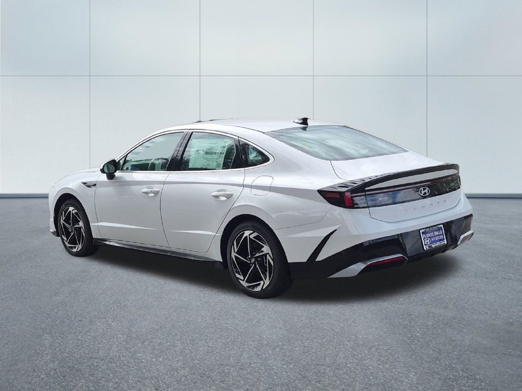 New 2026 Hyundai Sonata SEL FWD image 4