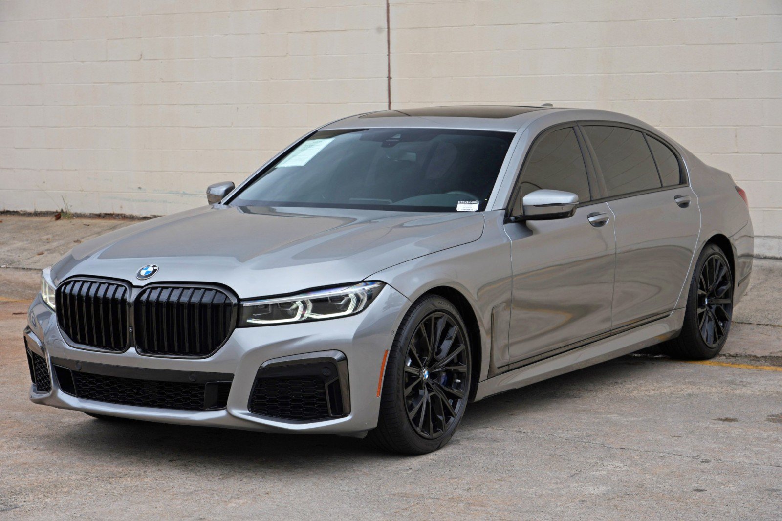 Used 2022 BMW 740i w/ M Sport Package RWD image 53