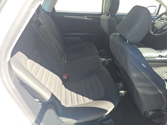 Used 2020 Ford Fusion SE FWD image 31