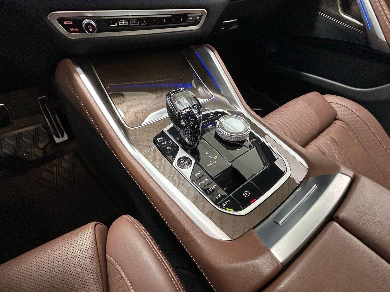 Used 2022 BMW X6 xDrive40i w/ Executive Package image 22