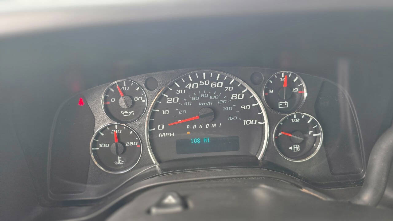 Used 2017 Chevrolet Express 3500 w/ Chrome Appearance Package image 20