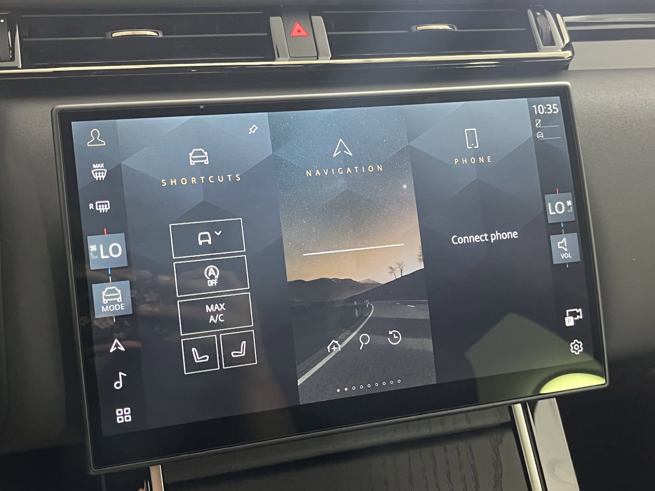 New 2026 Land Rover Range Rover Velar Dynamic SE image 25
