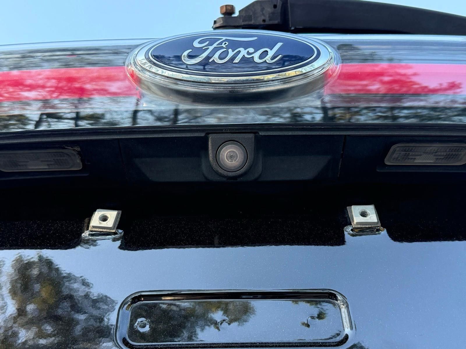 Used 2017 Ford Edge SE image 10