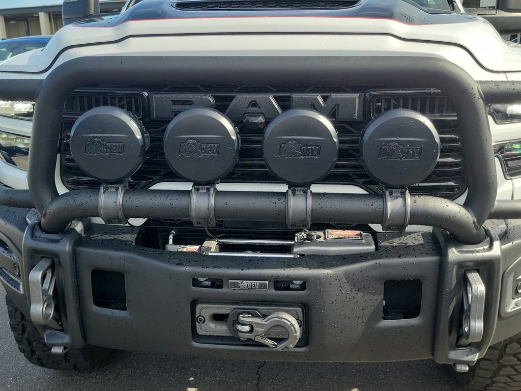 Used 2025 RAM 2500 Laramie AWD/4WD image 22