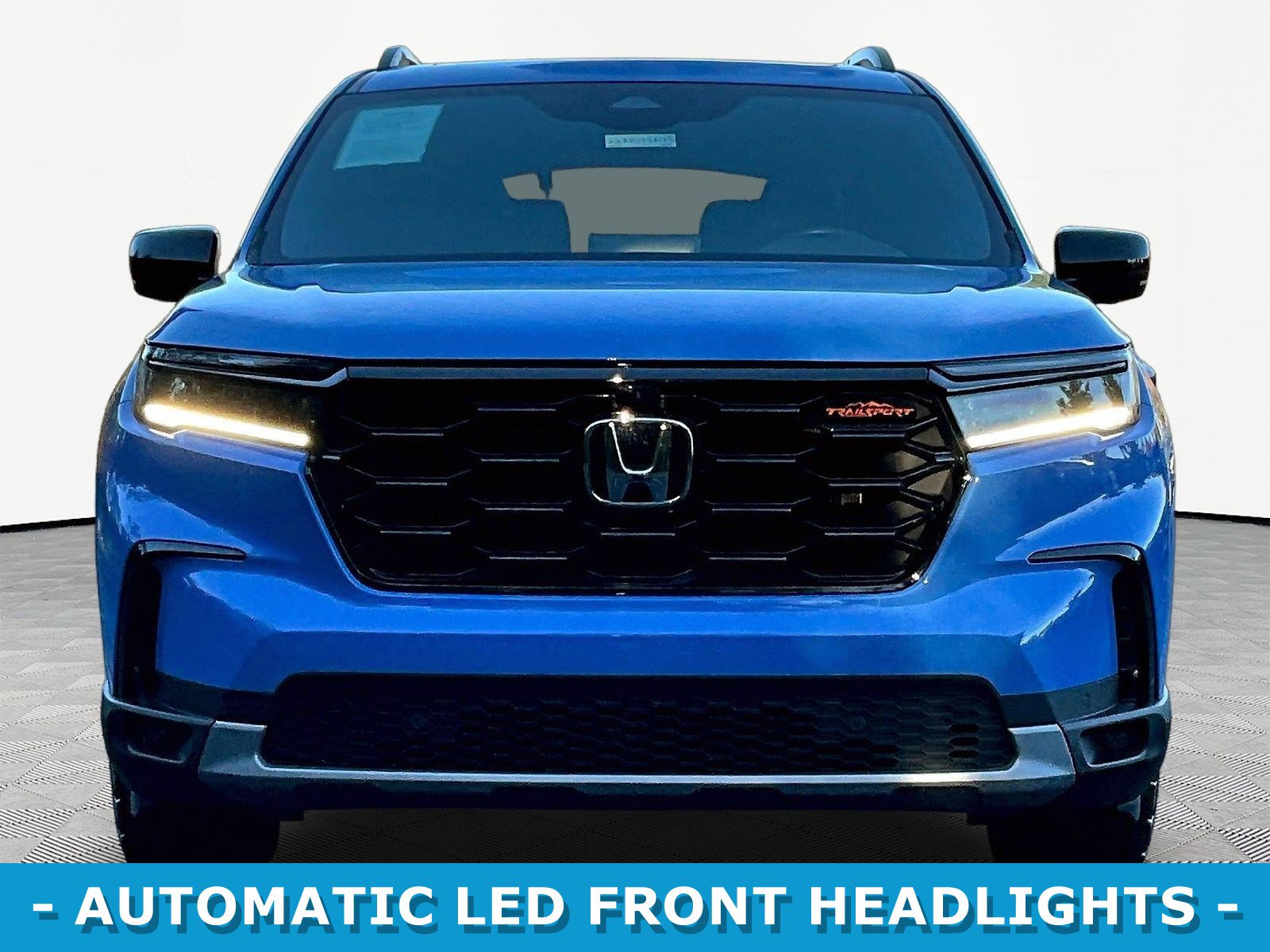 Certified 2024 Honda Pilot TrailSport image 2
