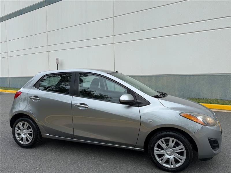 Used 2012 MAZDA MAZDA2 Sport FWD image 18
