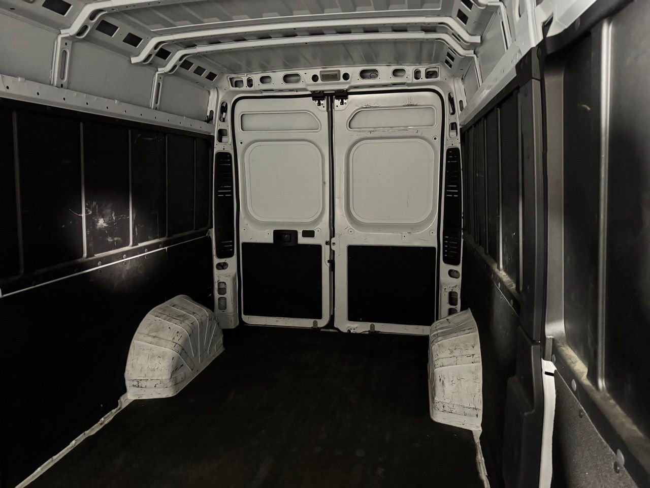 Used 2023 RAM ProMaster 2500 FWD image 9