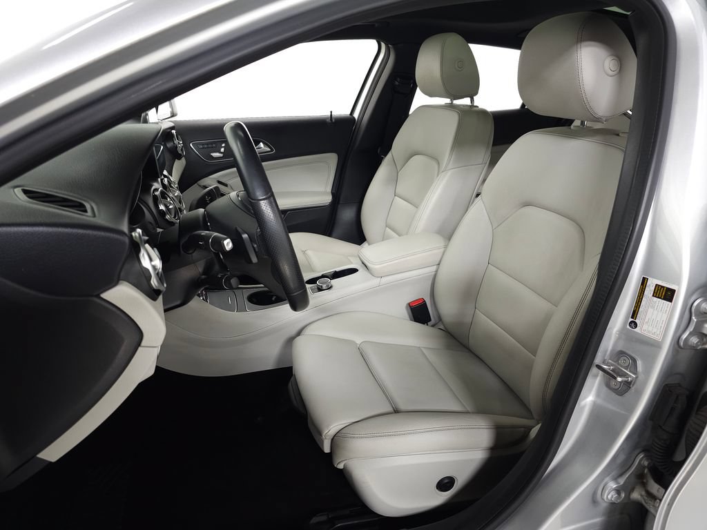 Used 2020 Mercedes-Benz GLA 250 4MATIC image 17