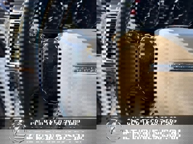 Used 2020 Land Rover Discovery Landmark image 29