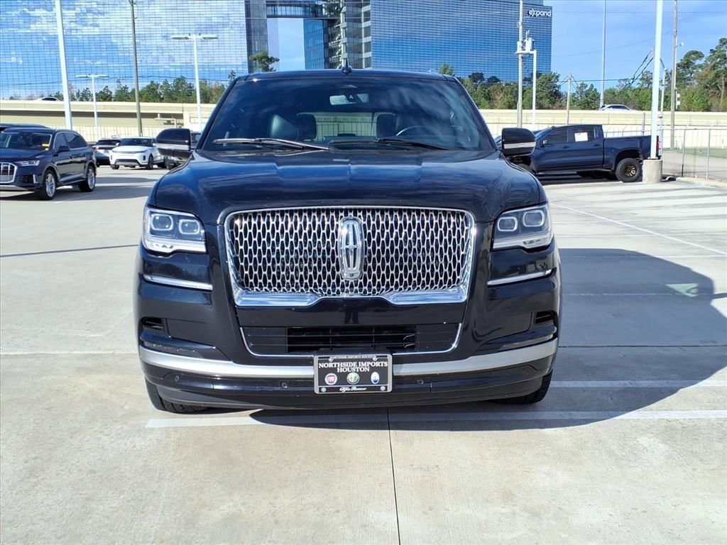 Used 2023 Lincoln Navigator Reserve image 4
