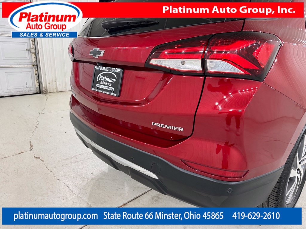Used 2023 Chevrolet Equinox Premier FWD image 12