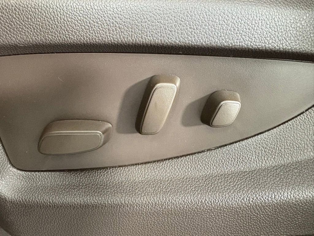 Used 2019 Chevrolet Tahoe Premier RWD image 14