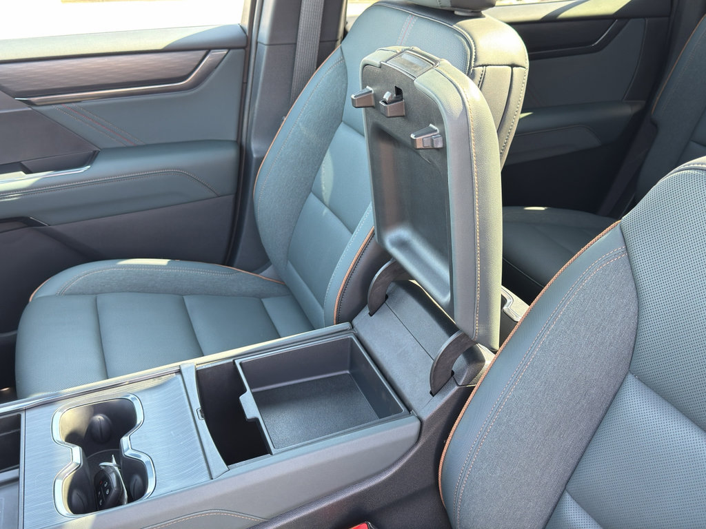 Used 2024 GMC Acadia AT4 w/ Super Cruise Package image 19