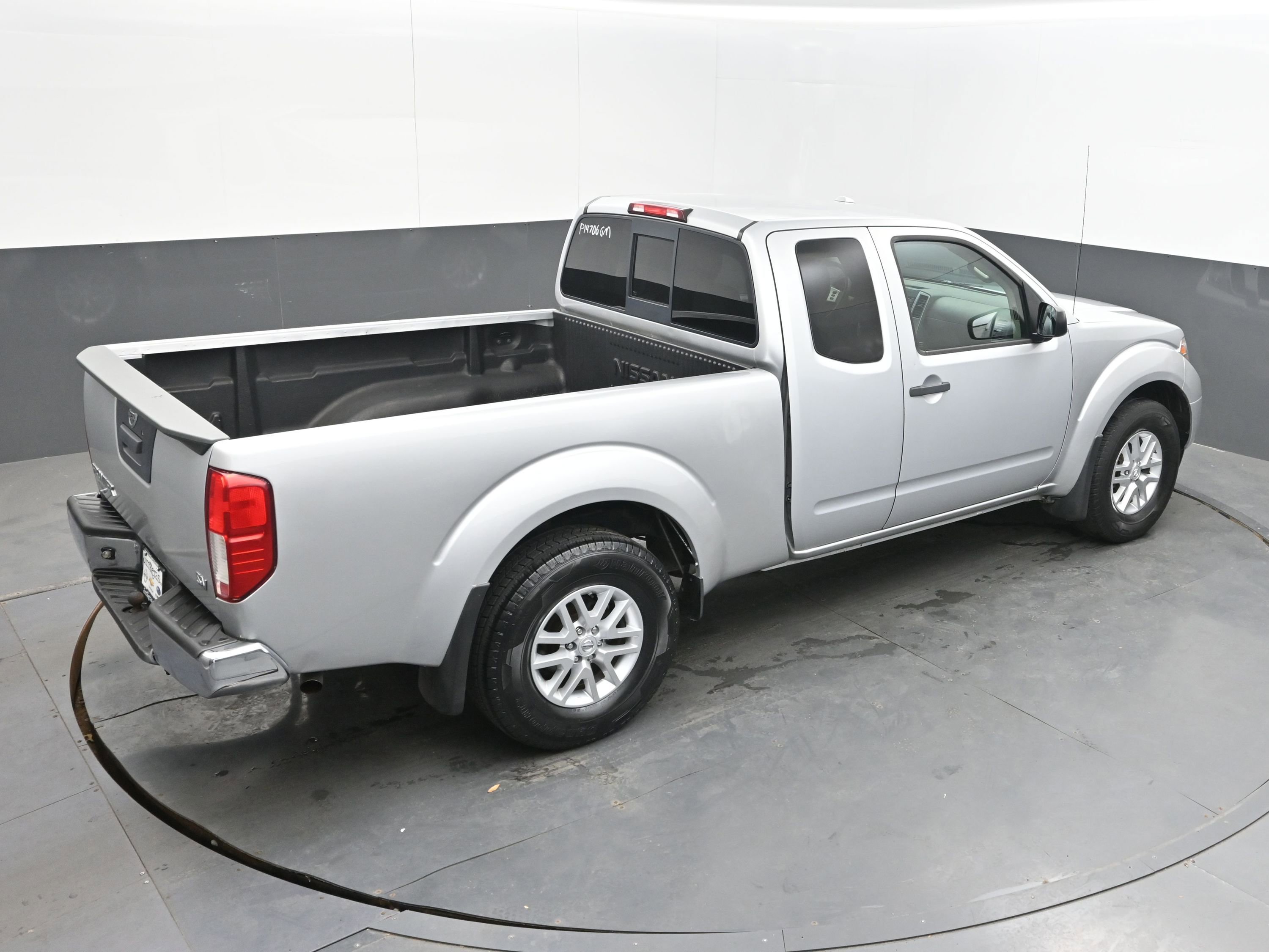 Used 2017 Nissan Frontier SV RWD image 35