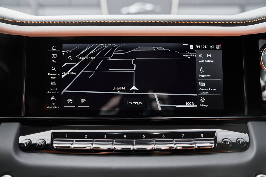 Used 2025 Rolls-Royce Cullinan AWD/4WD image 86