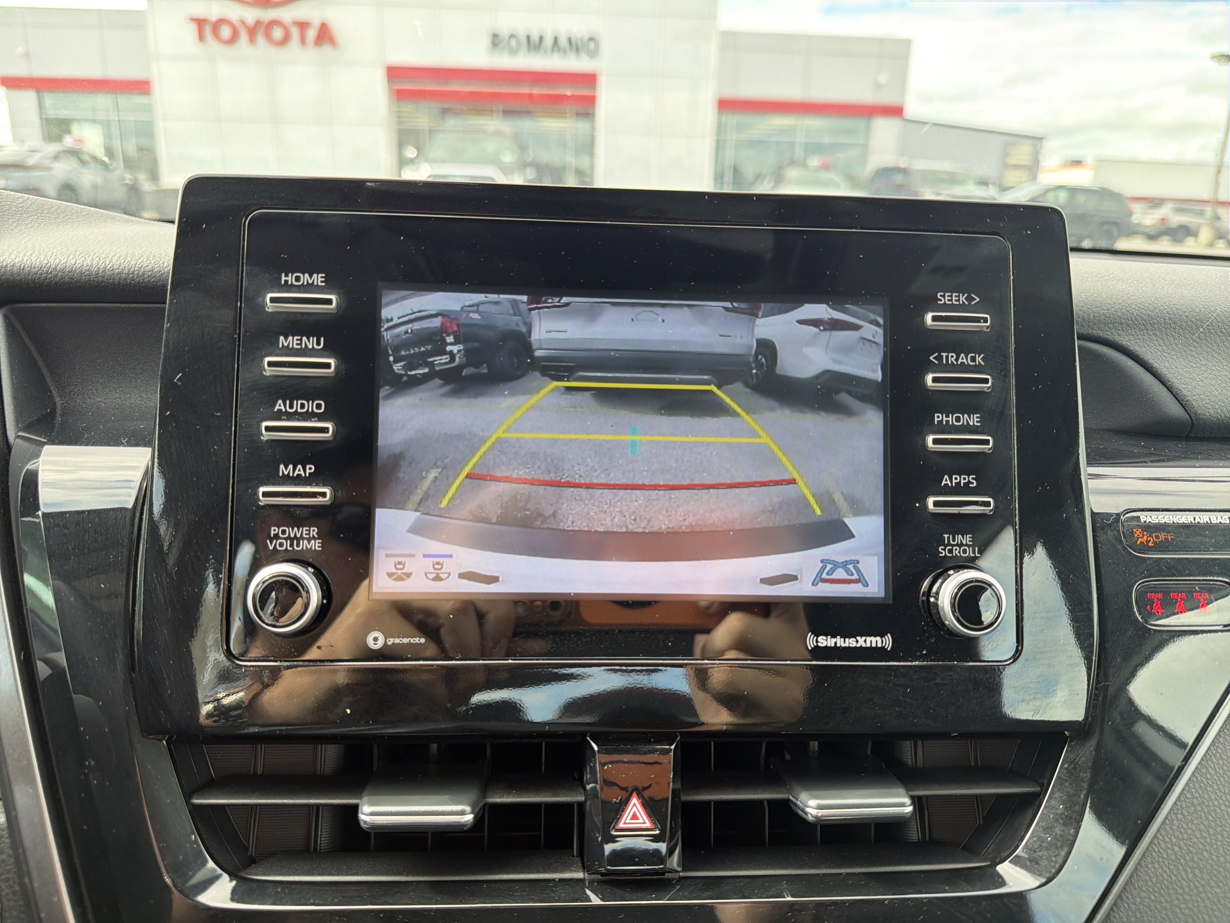Used 2023 Toyota Camry SE w/ Cold Weather Package AWD/4WD image 20