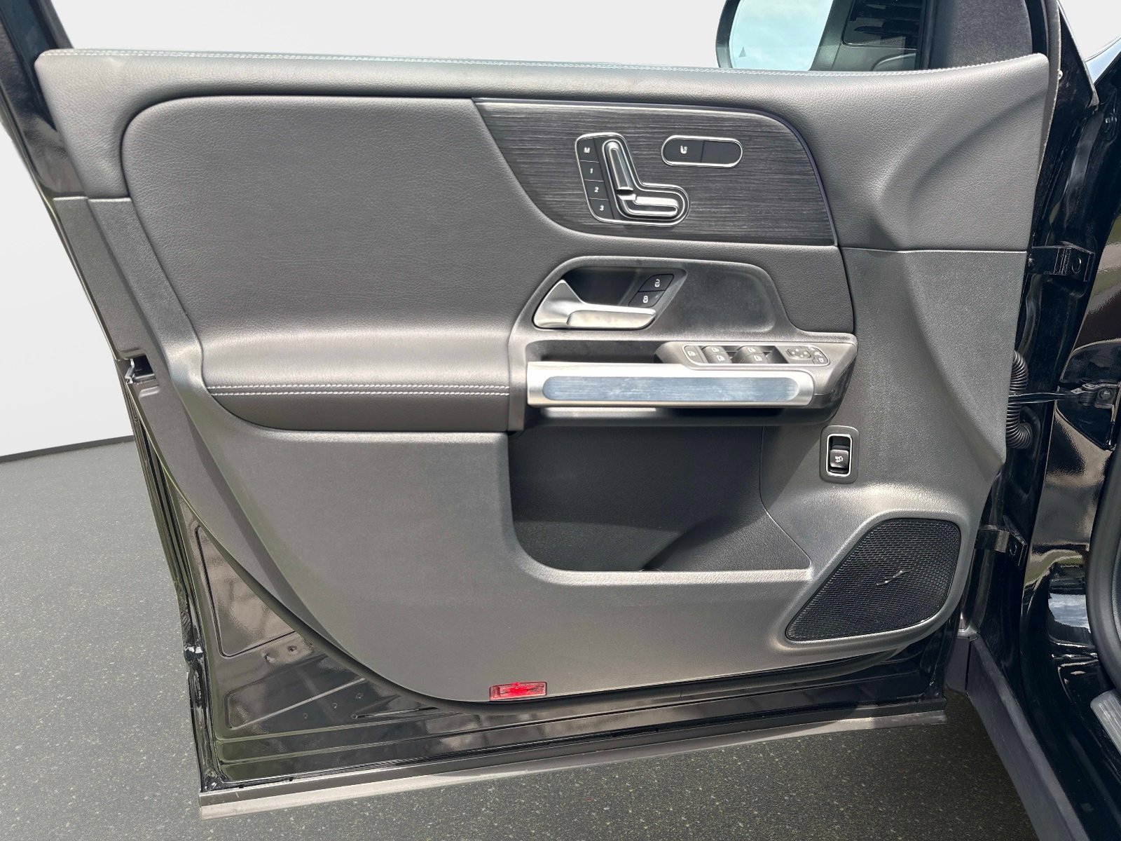 New 2026 Mercedes-Benz GLB 250 image 16