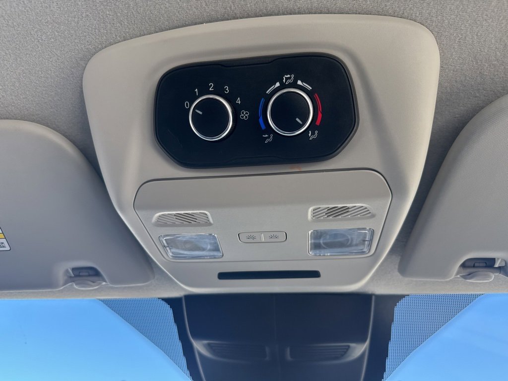 Used 2023 Ford Transit 350 XLT image 33