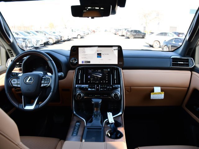 New 2026 Lexus LX 600 4WD w/ Luxury Package image 22