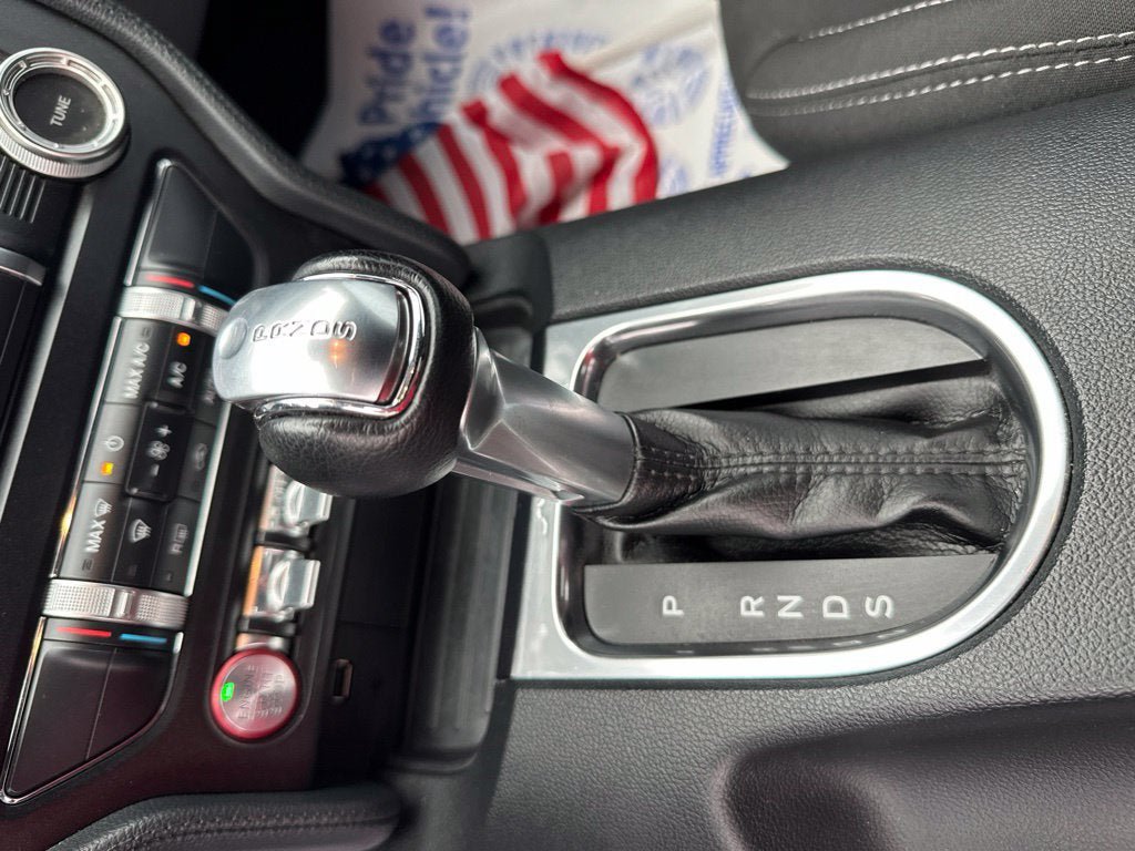 Certified 2019 Ford Mustang Convertible RWD image 19