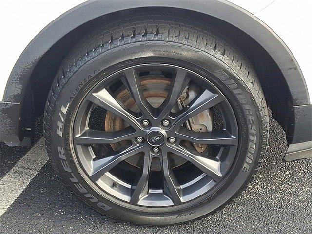 Used 2018 Ford Explorer XLT w/ Equipment Group 202A image 8