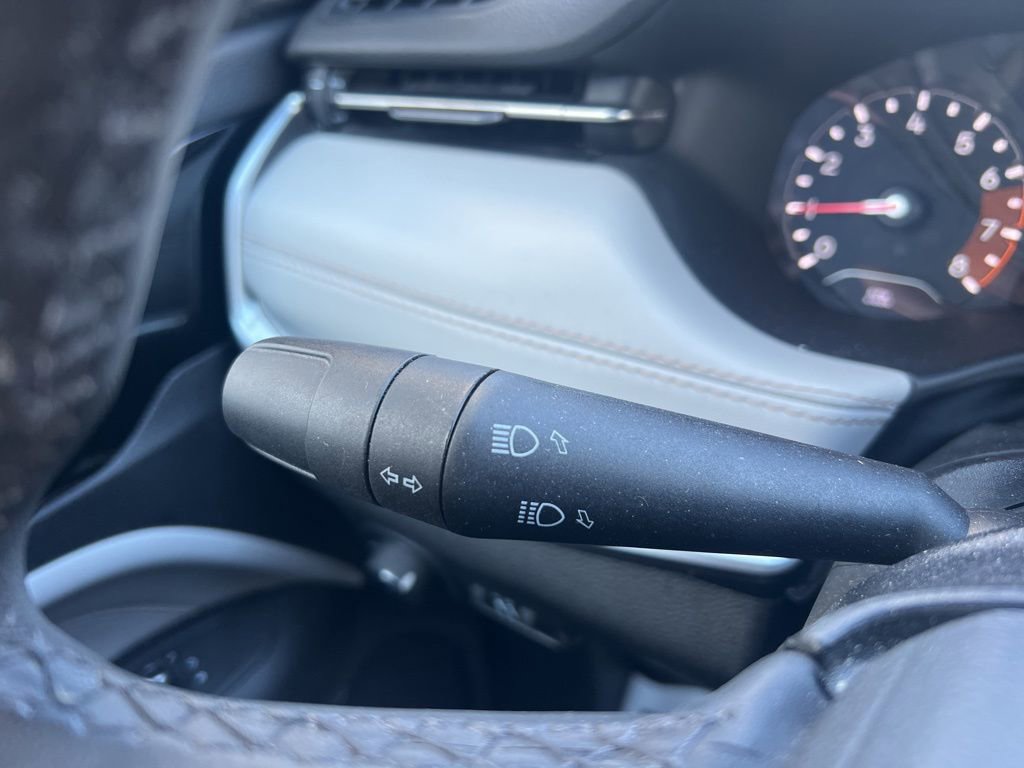 Used 2025 Jeep Compass Limited image 13