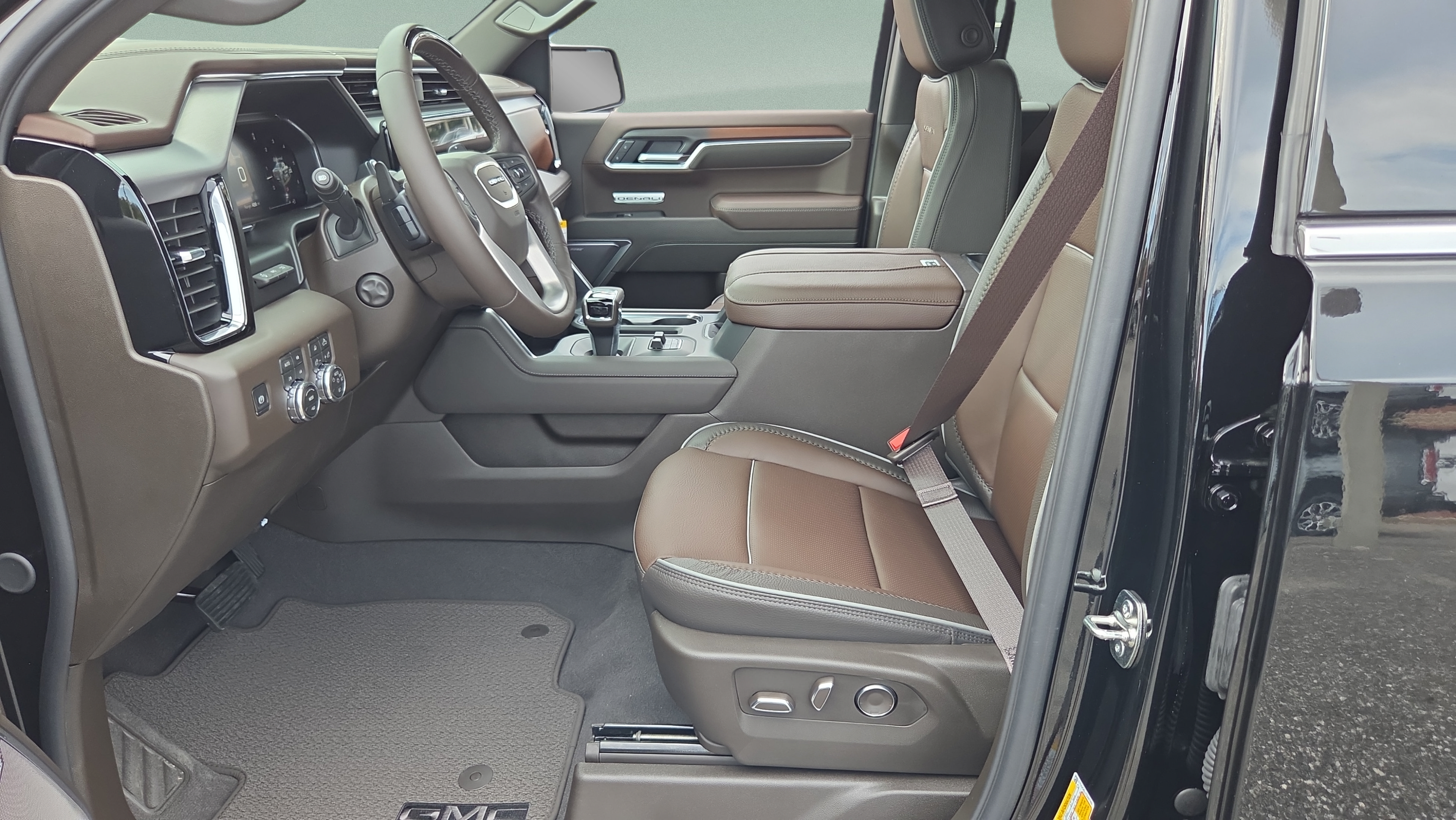 New 2026 GMC Sierra 1500 Denali AWD/4WD image 9